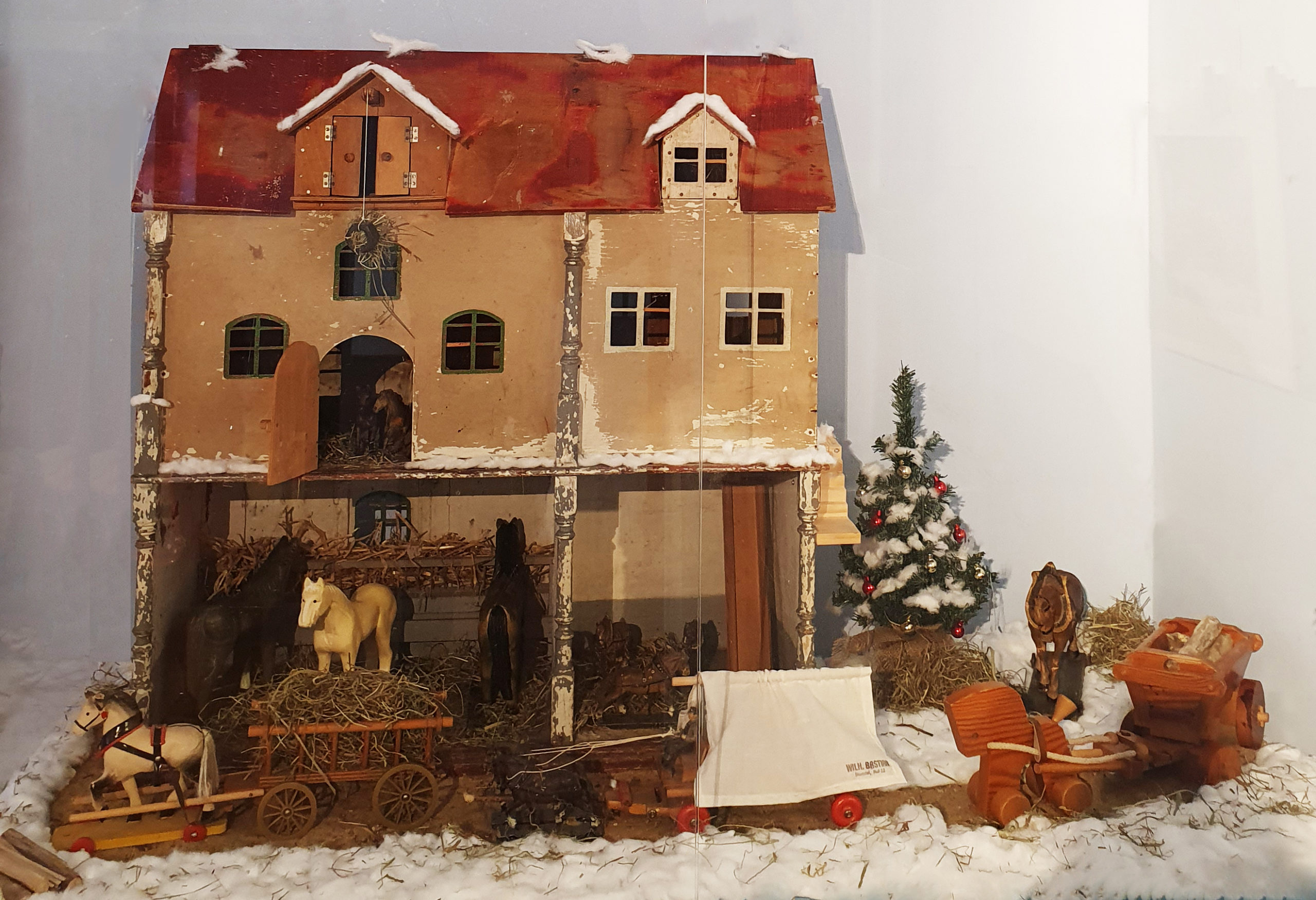 Pferde als Spielzeug - Weihnachtsausstellung in der Kleinen Galerie